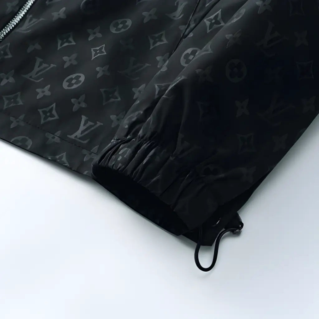 Lоuіѕ Vuіttоn Signature Black Kapuzenjacke