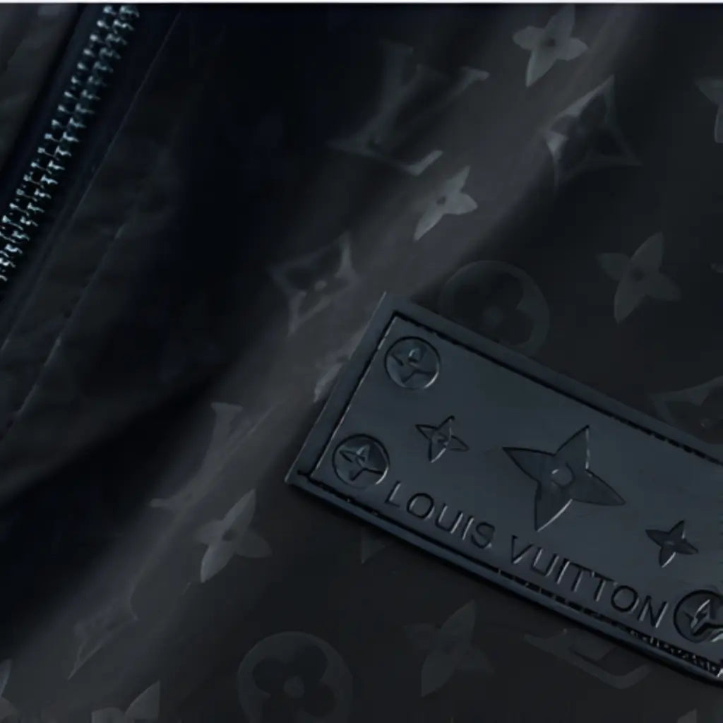 Lоuіѕ Vuіttоn Signature Black Kapuzenjacke